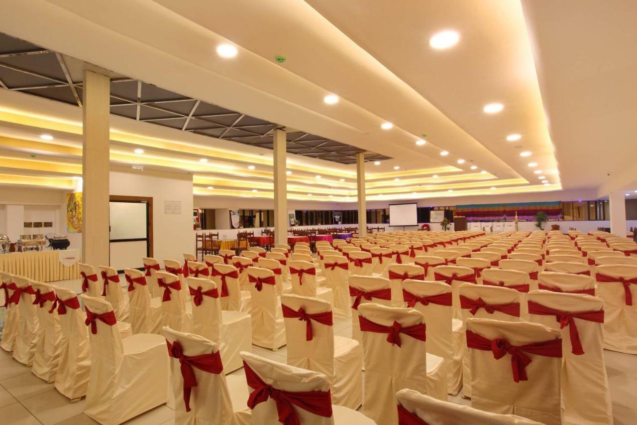 Hotel Rohini International Kallār Kültér fotó