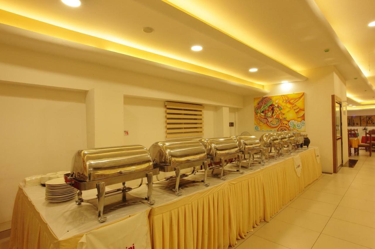 Hotel Rohini International Kallār Kültér fotó