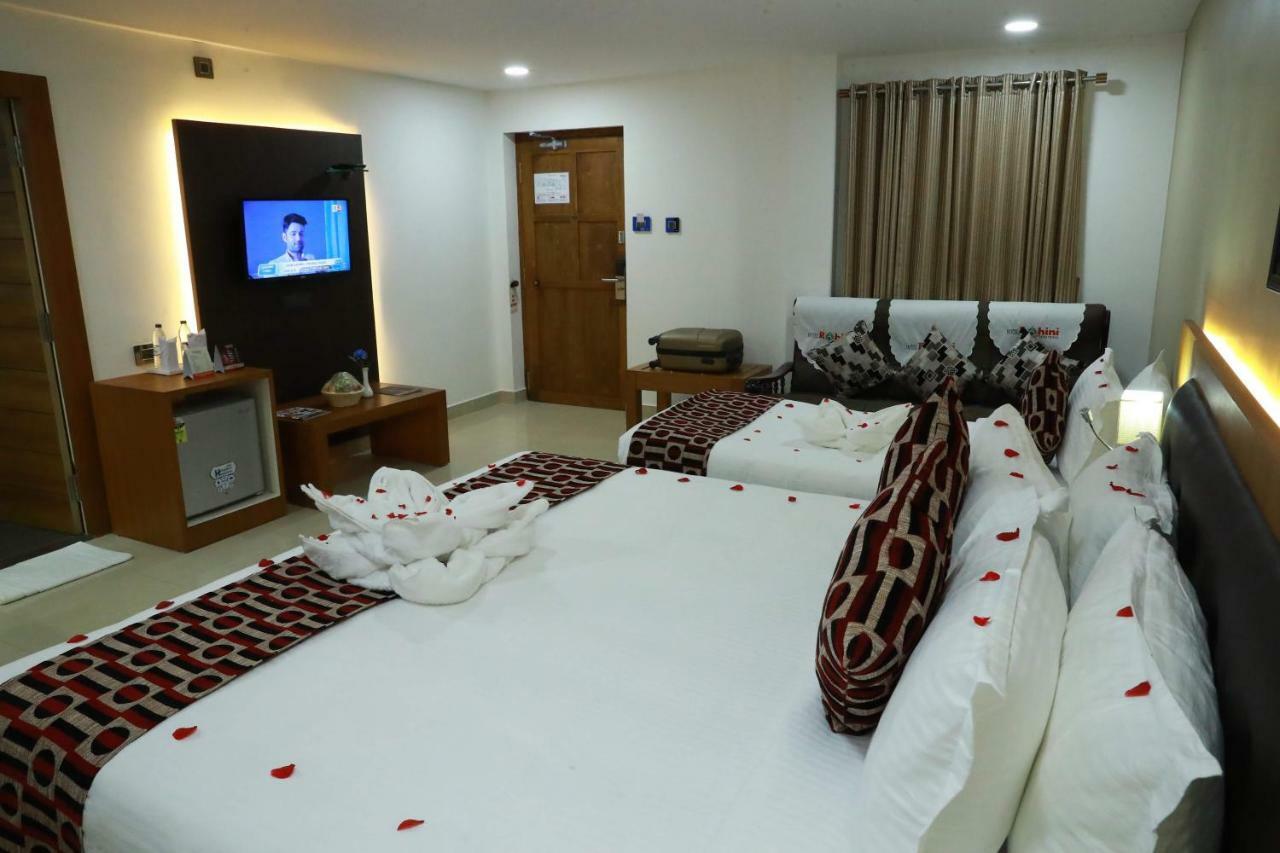Hotel Rohini International Kallār Kültér fotó